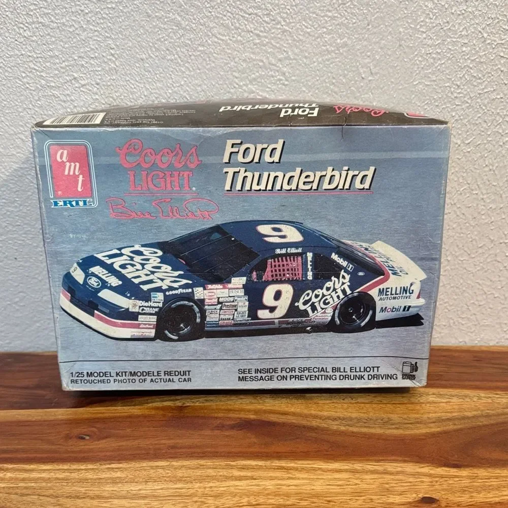 Vintage AMT ERTL 1991 Bill Elliott Coors Light Ford Thunderbird 1:25 Model Kit 9